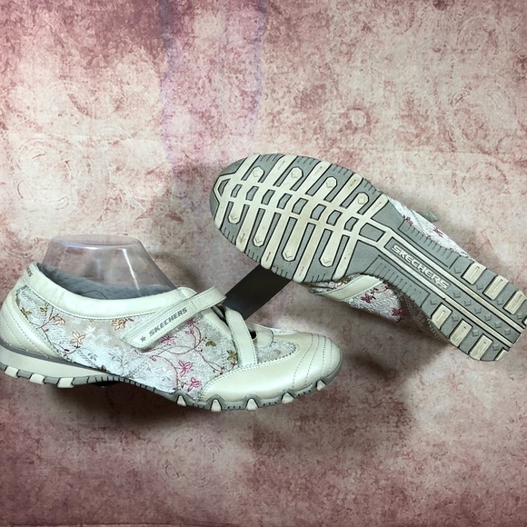 Skechers status series sales
